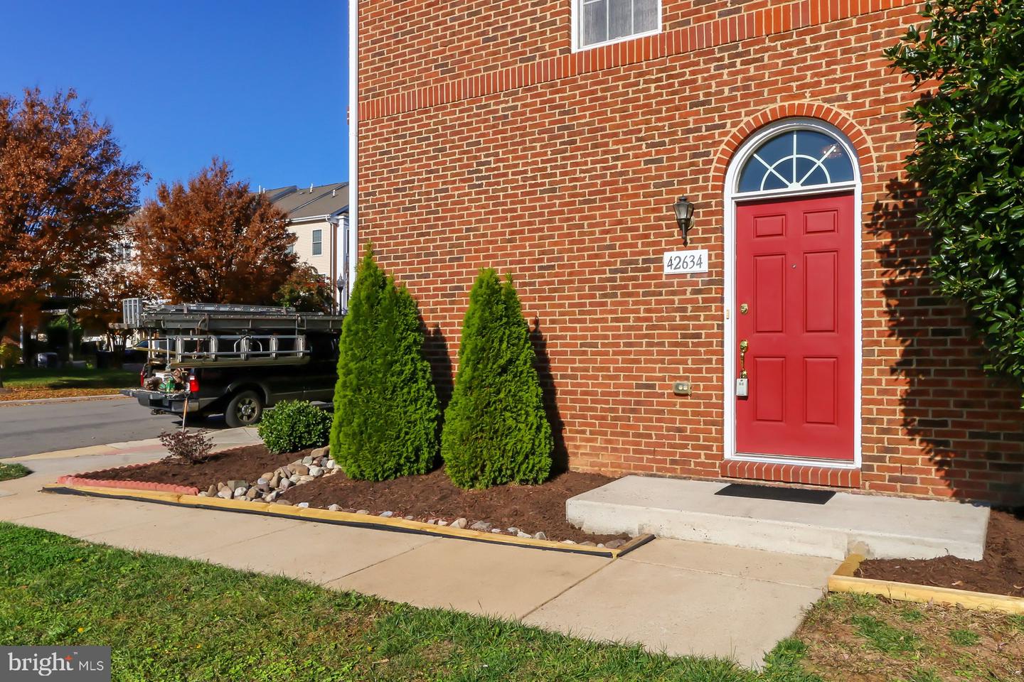 42634 Pine Forest Dr Property Photo 4