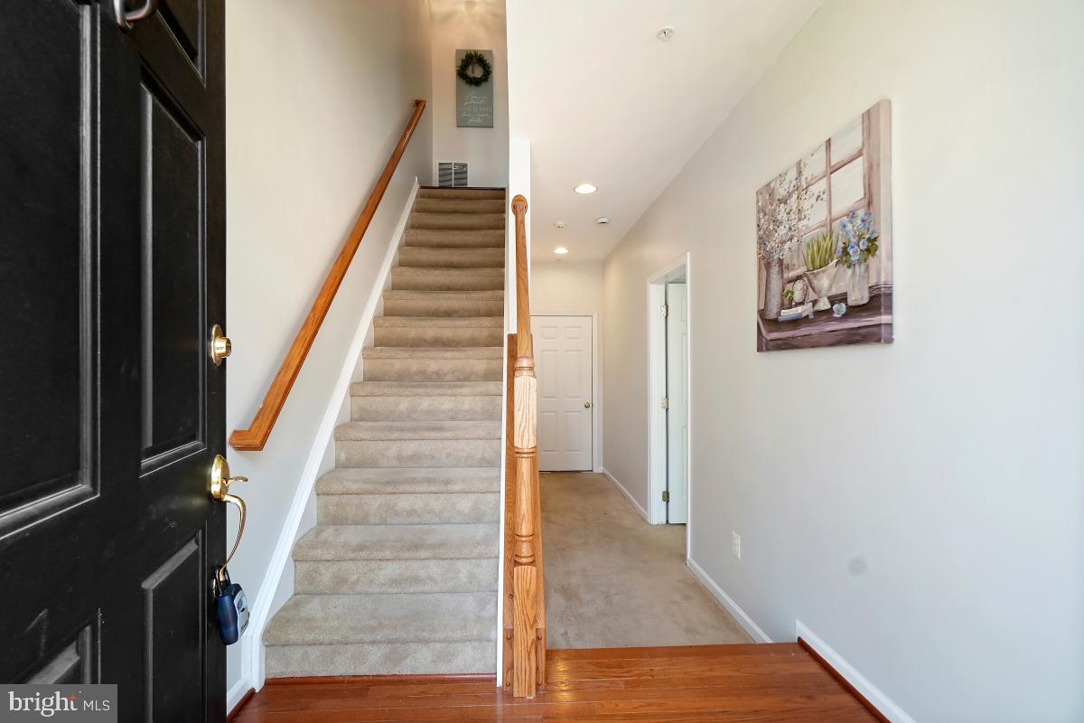 42812 Smallwood Ter Property Photo 3