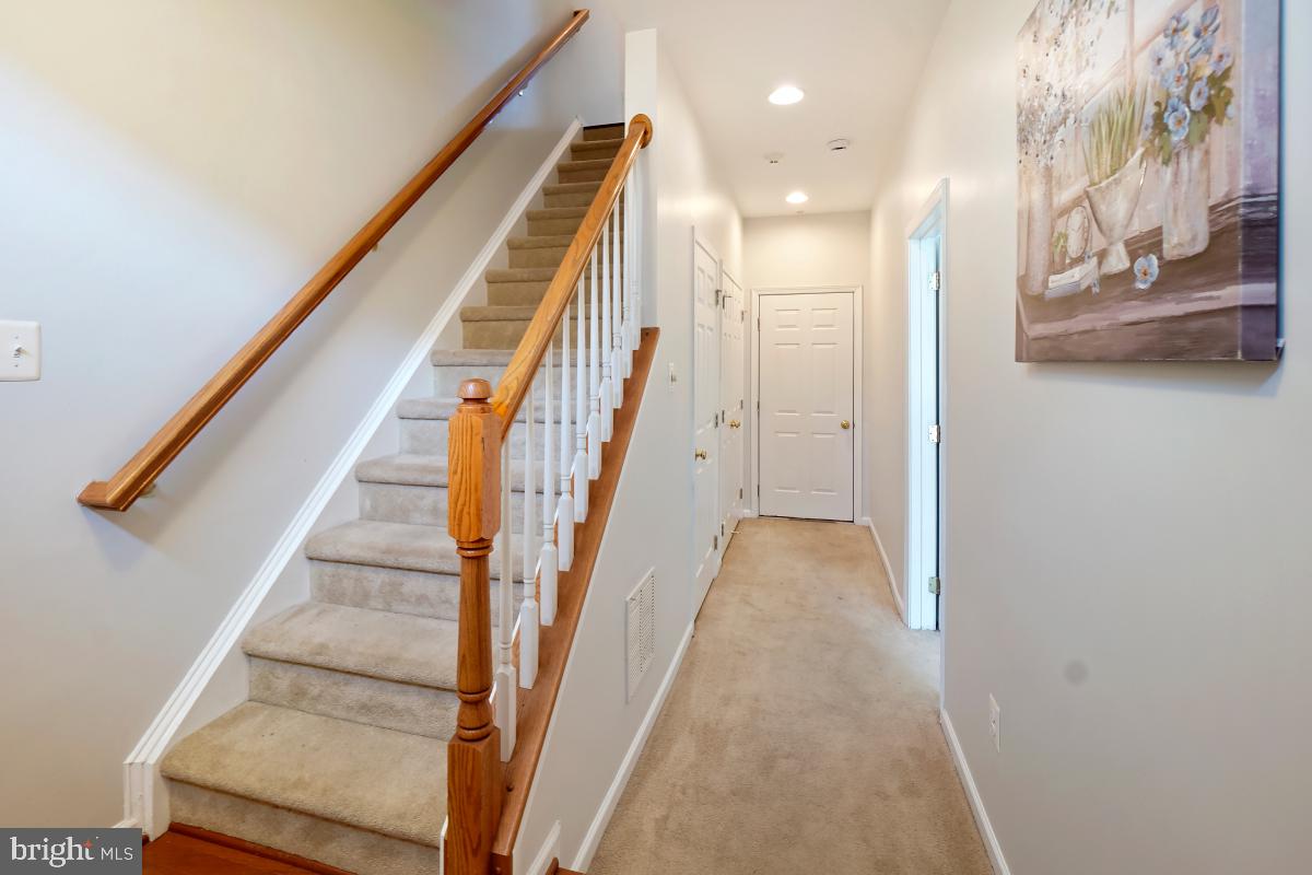 42812 Smallwood Ter Property Photo 4