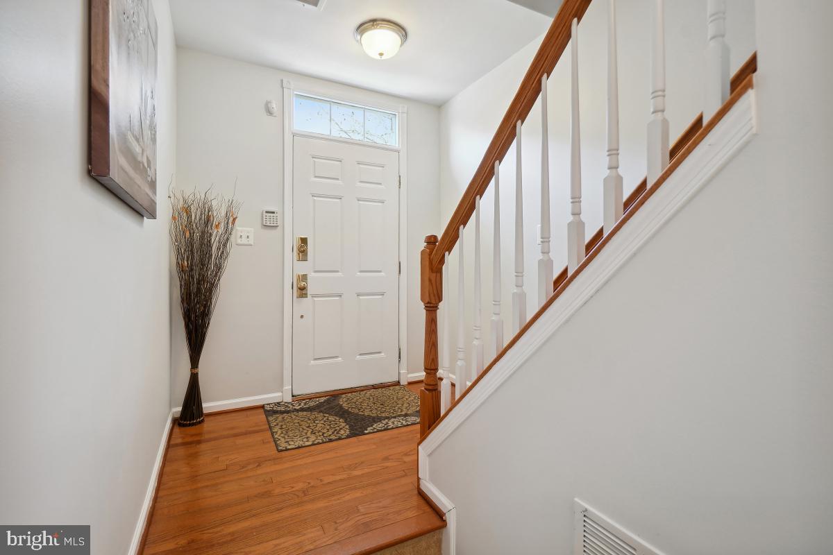 42812 Smallwood Ter Property Photo 5