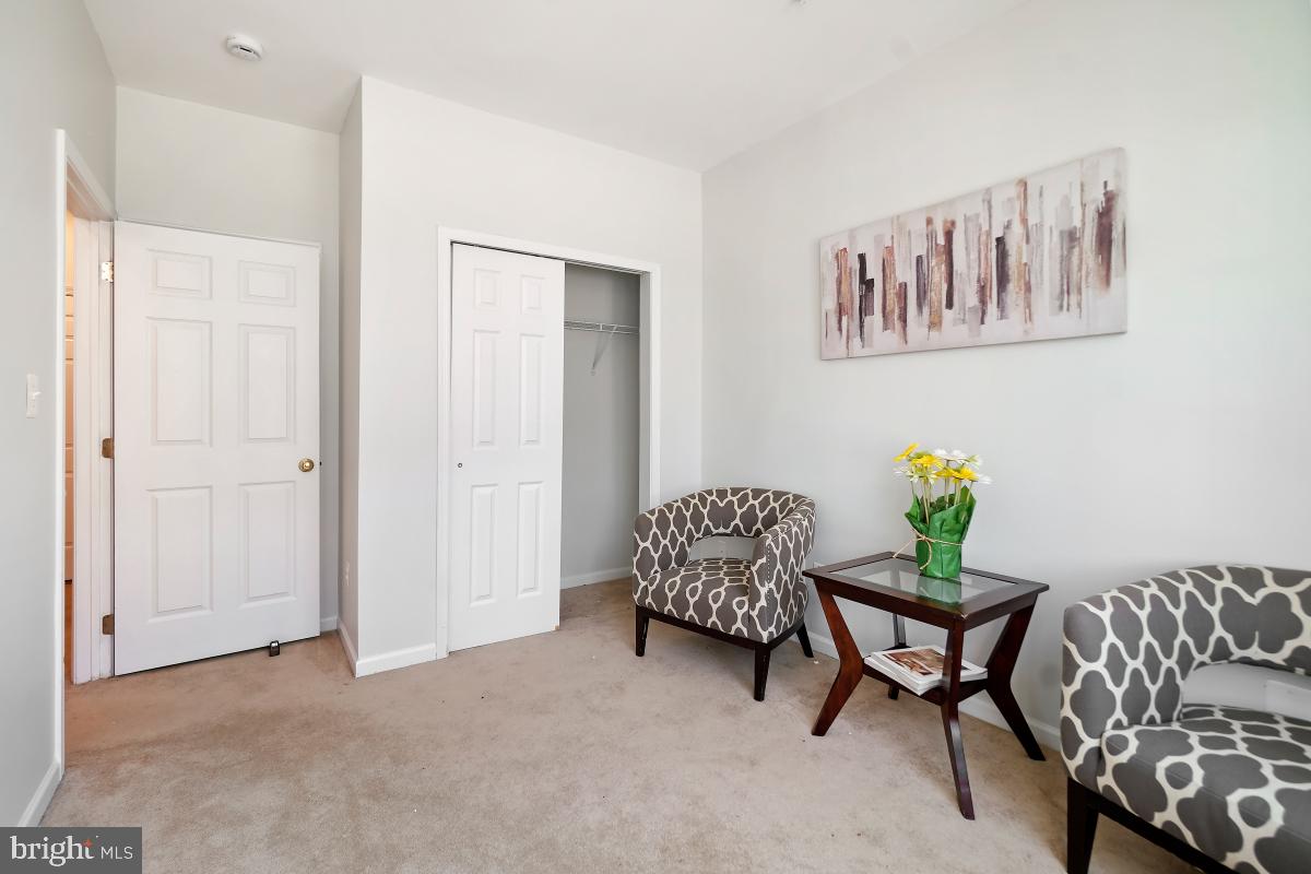 42812 Smallwood Ter Property Photo 7