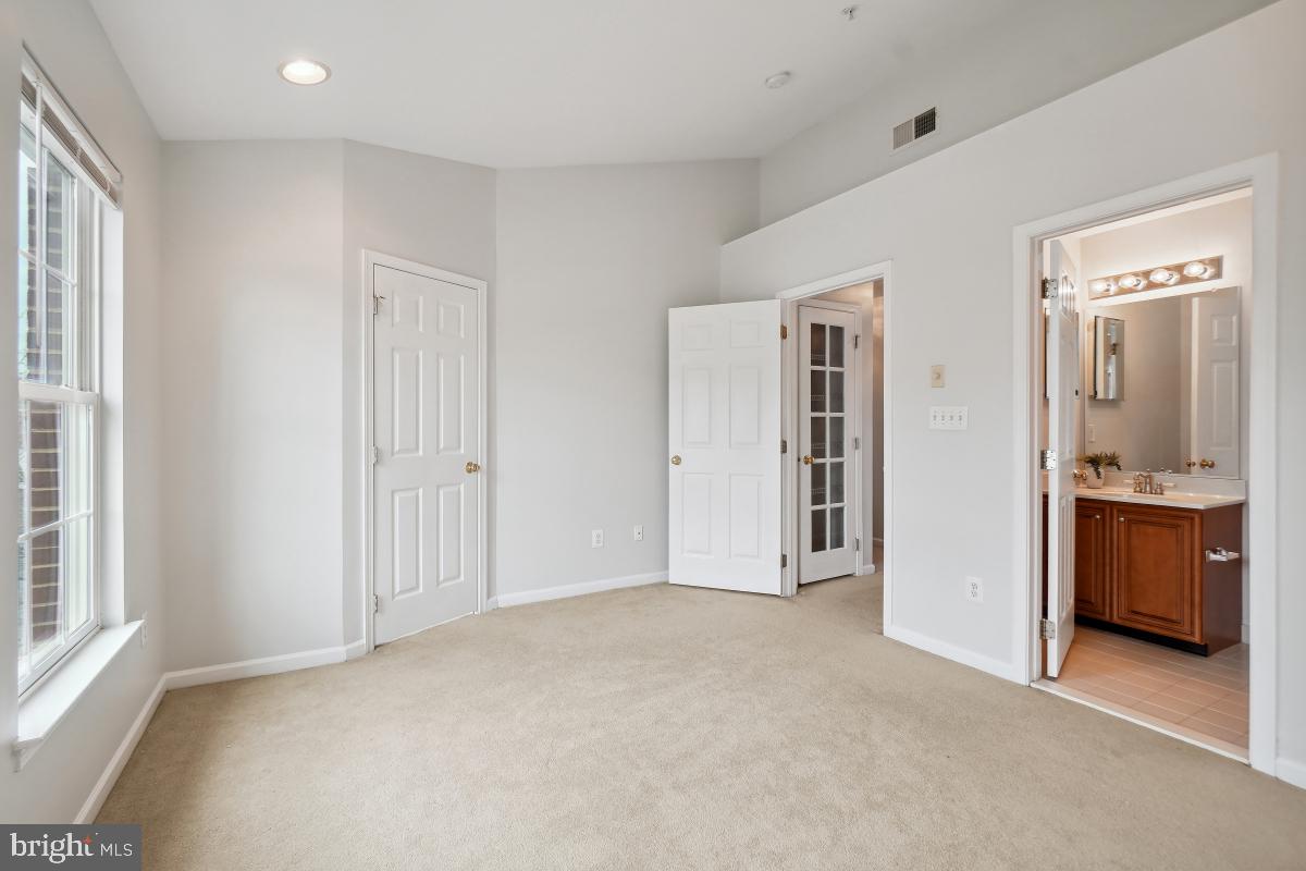 42812 Smallwood Ter Property Photo 28