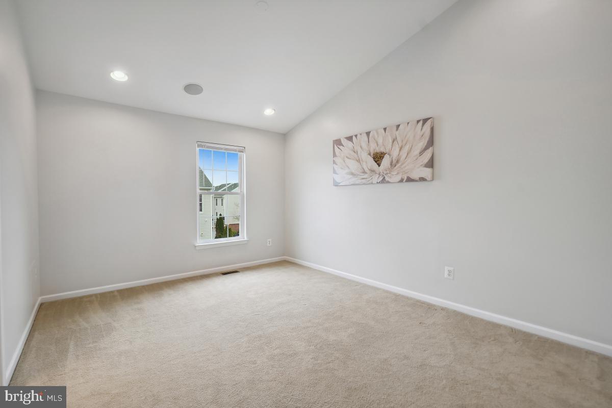 42812 Smallwood Ter Property Photo 33