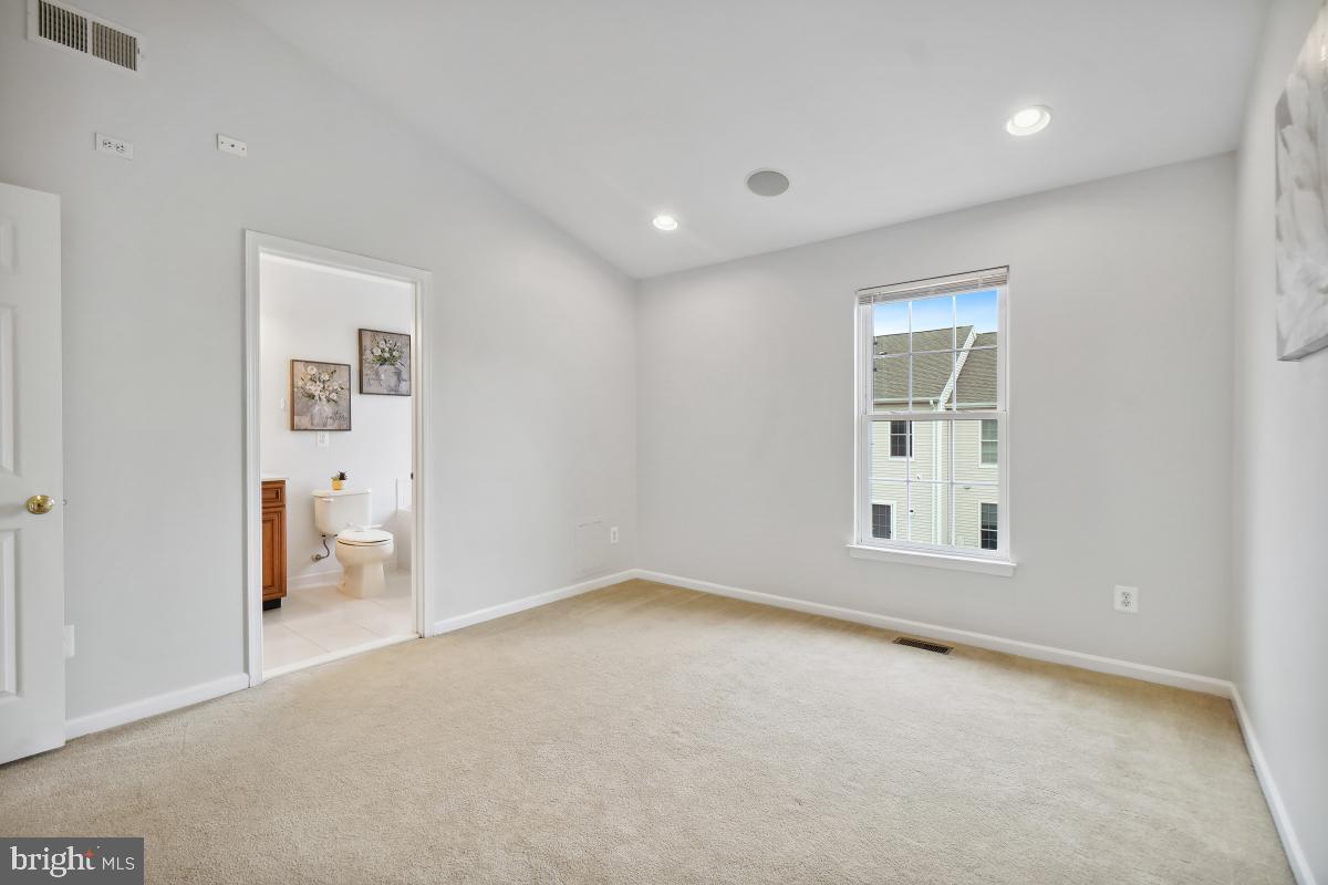 42812 Smallwood Ter Property Photo 34