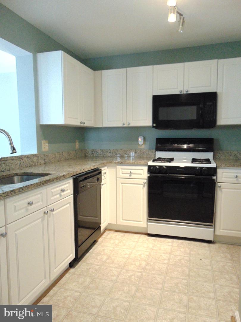 45061 Brae Ter #204 Property Photo 20