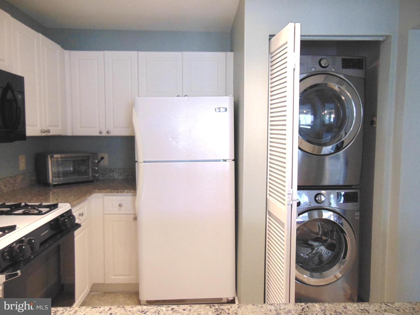 45061 Brae Ter #204 Property Photo 21