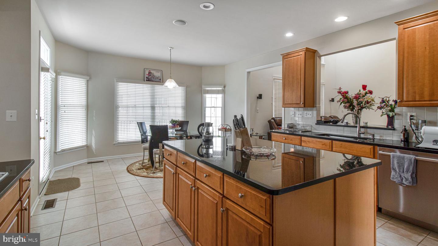 22677 Cricket Hill Ct Property Photo 10