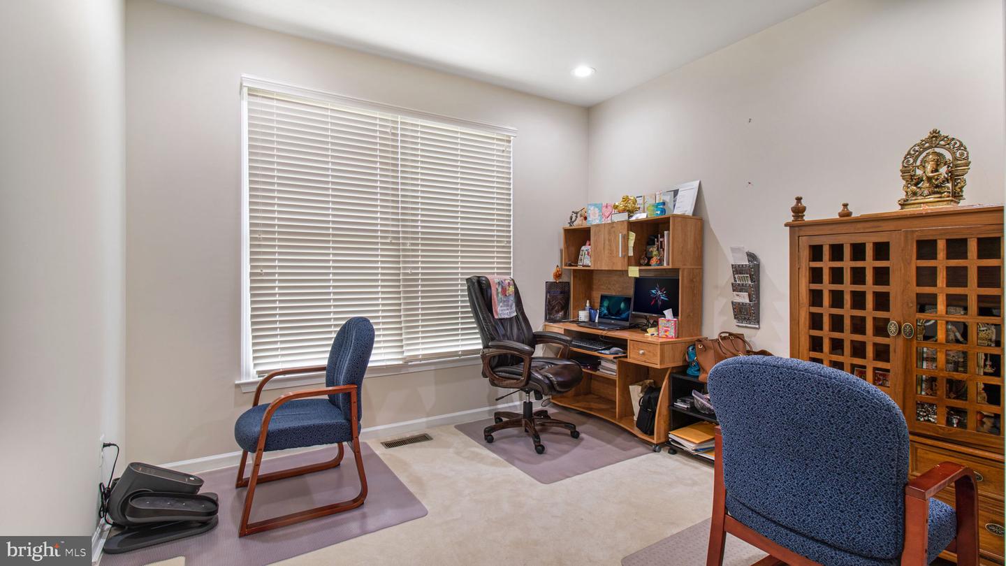22677 Cricket Hill Ct Property Photo 21