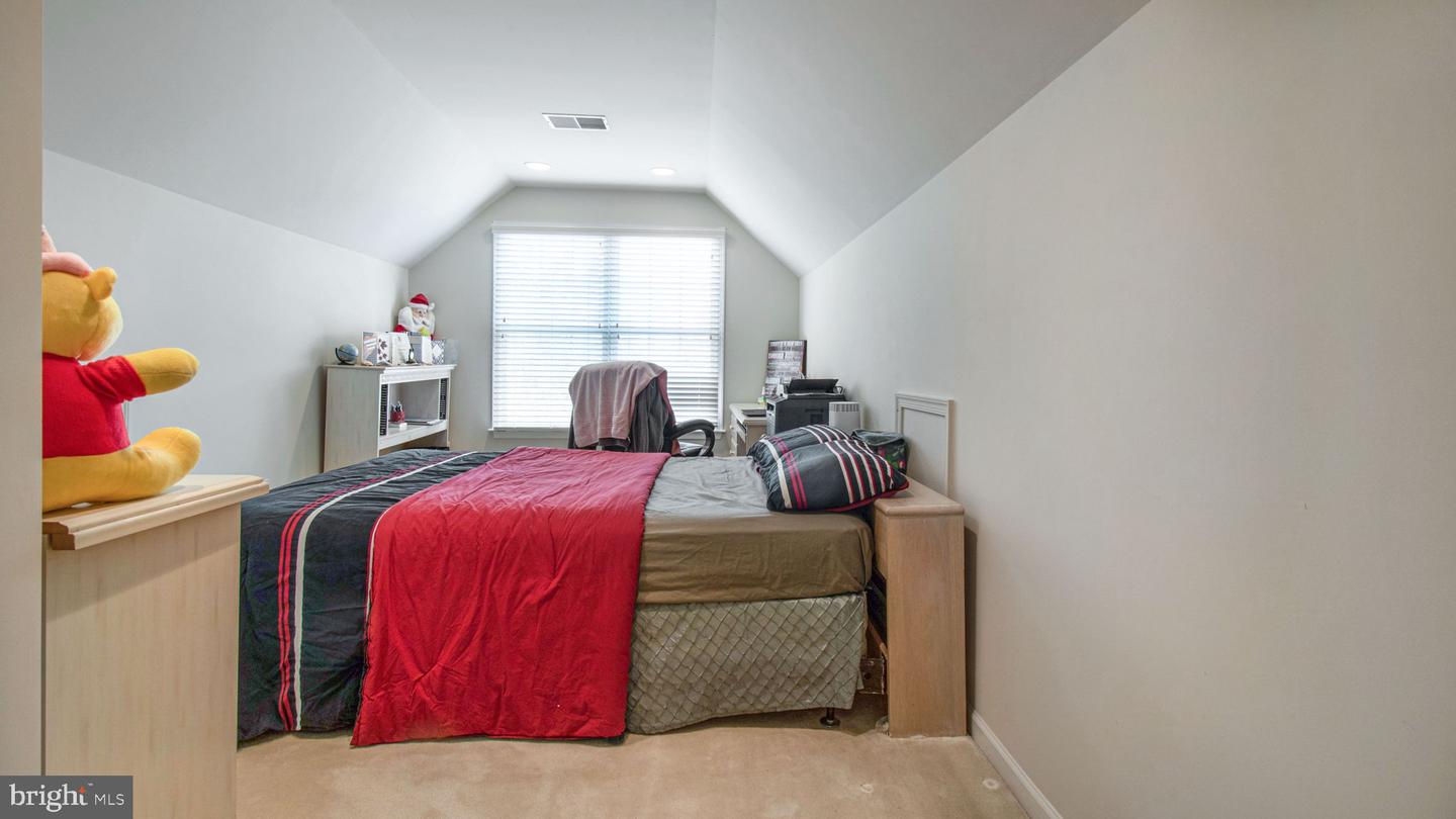 22677 Cricket Hill Ct Property Photo 30
