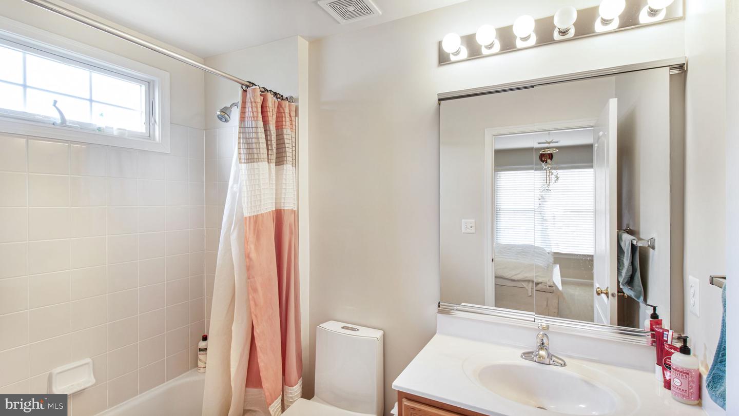 22677 Cricket Hill Ct Property Photo 34