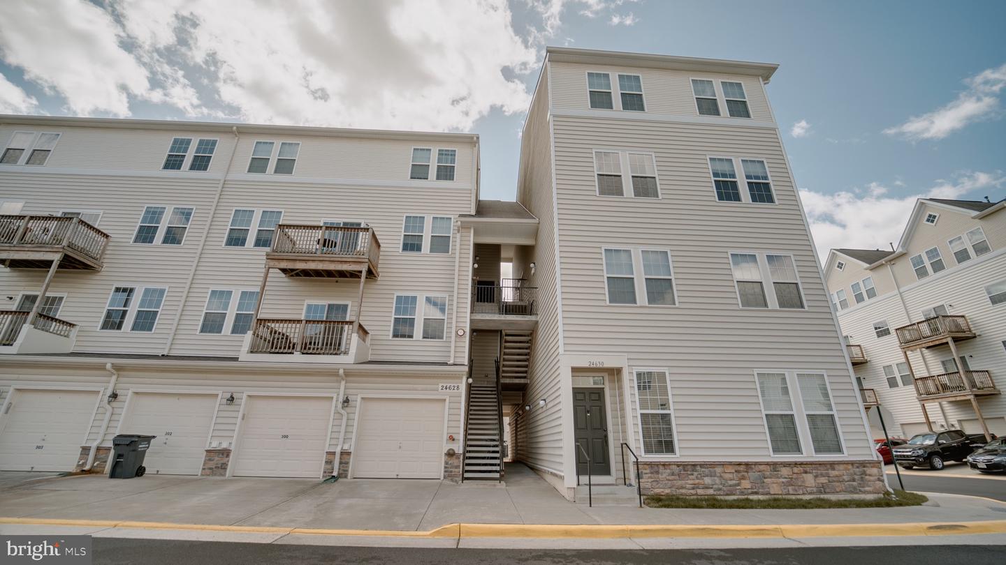 24628 Byrne Meadow Sq #301 Property Photo