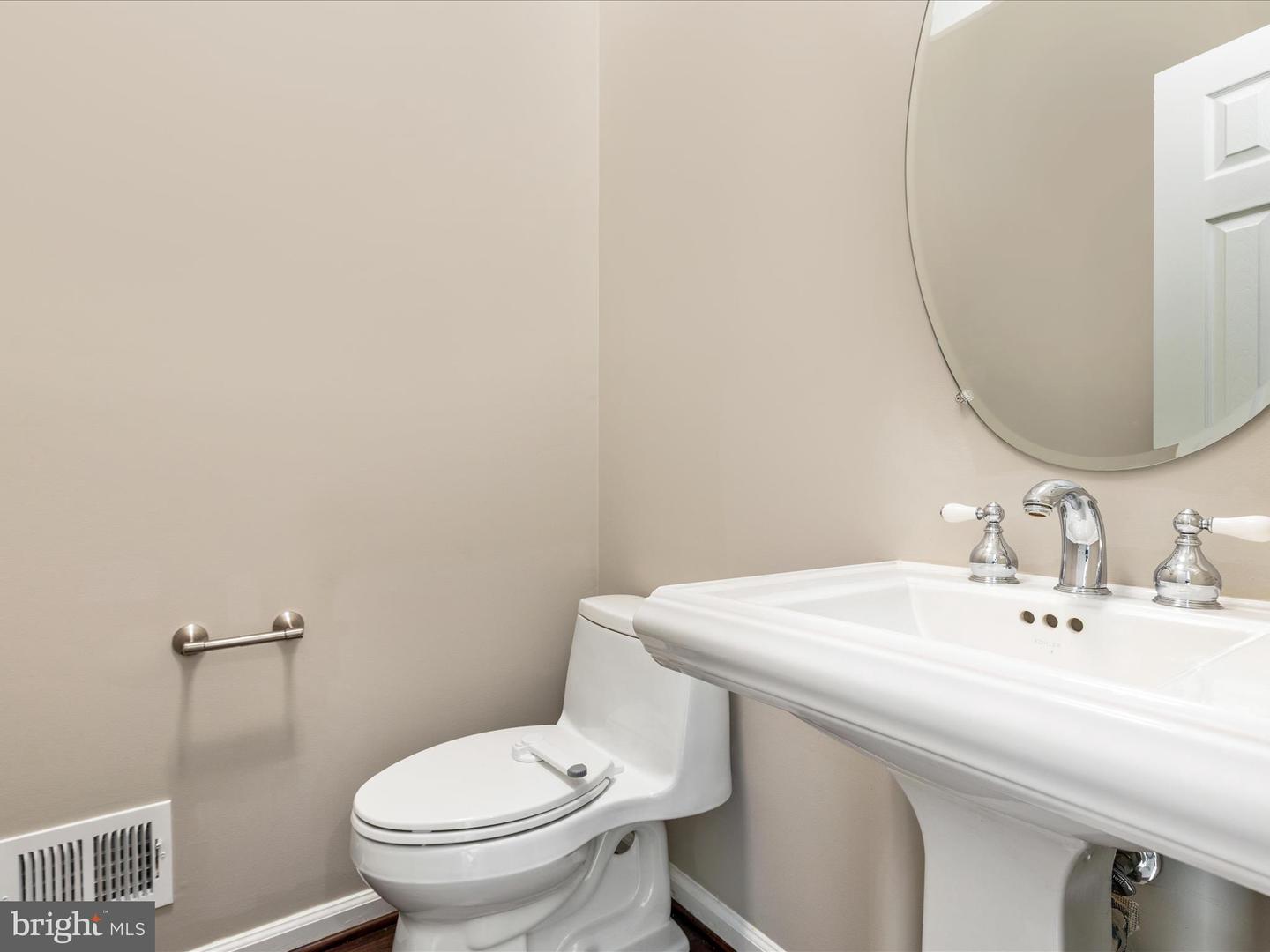 21417 Falling Rock Ter Property Photo 21