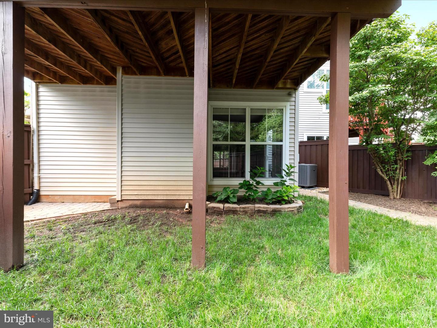 21417 Falling Rock Ter Property Photo 37