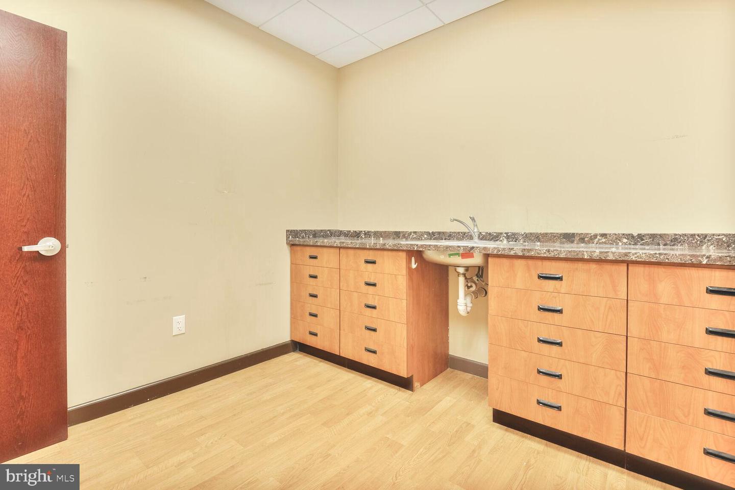 19465 Deerfield Ave #106 Property Photo 7