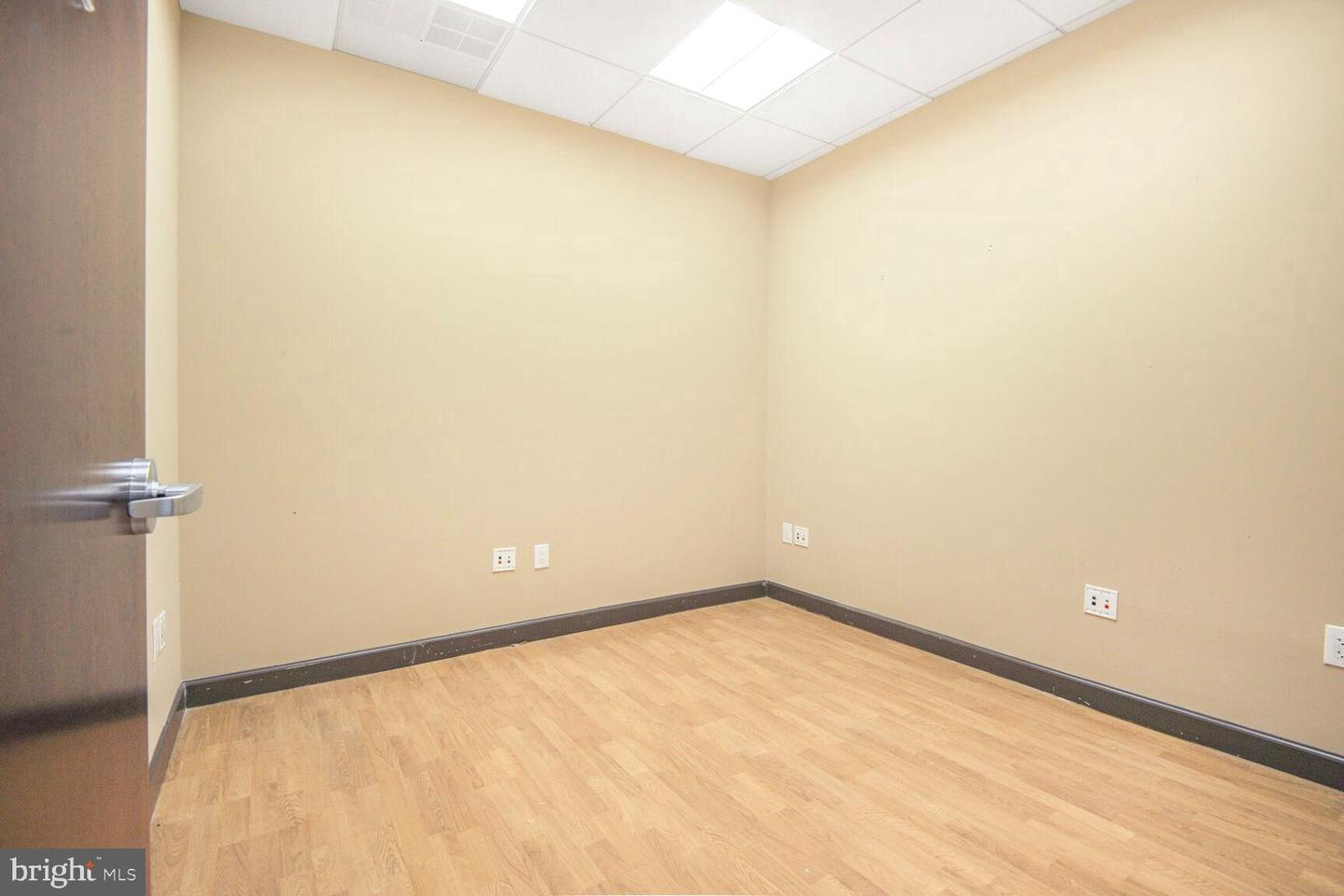 19465 Deerfield Ave #106 Property Photo 14