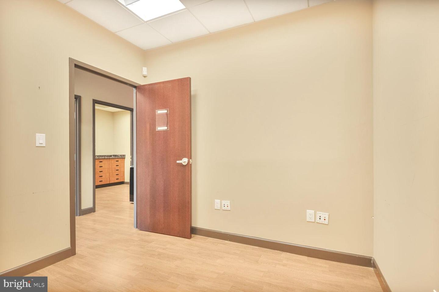 19465 Deerfield Ave #106 Property Photo 15