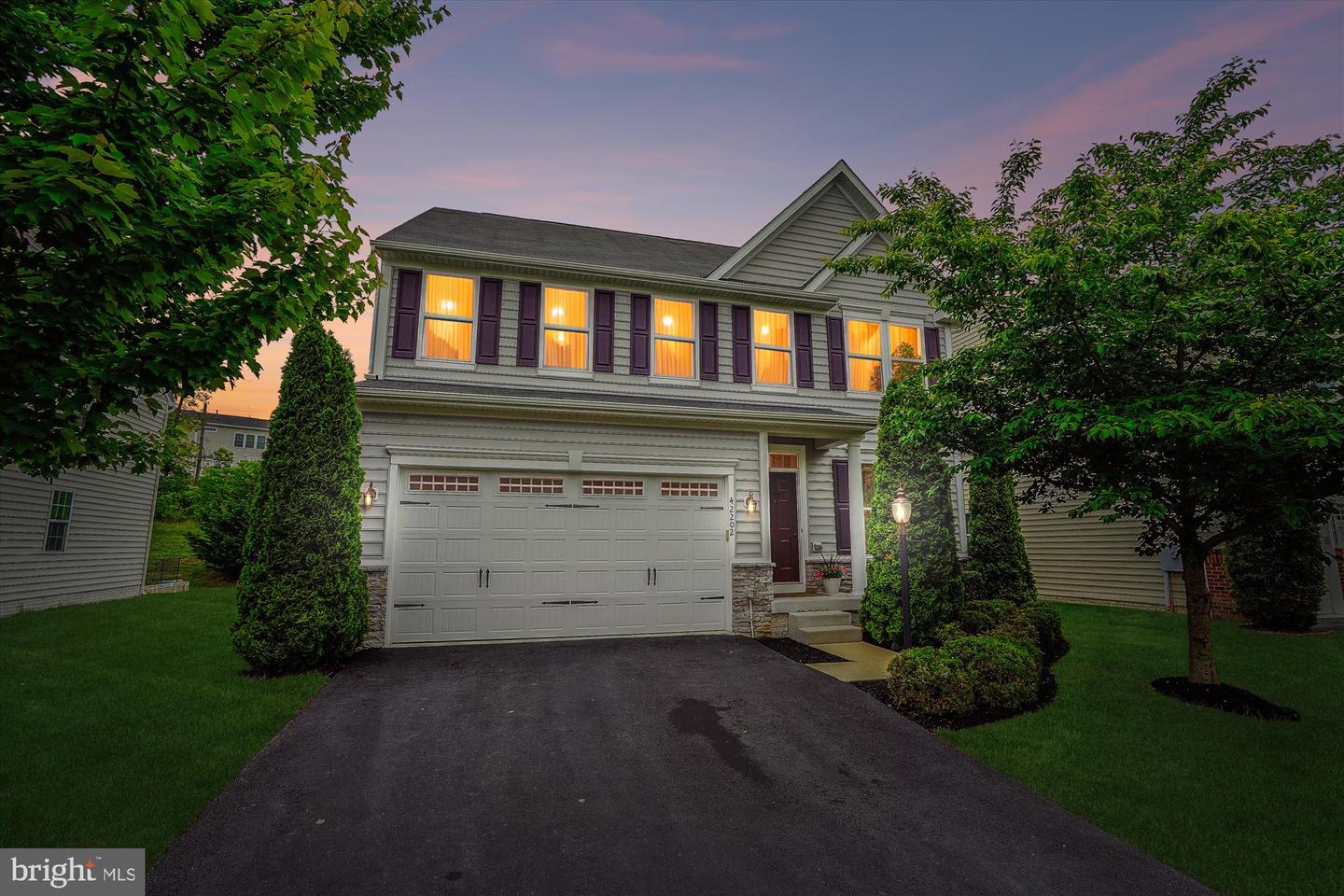 42202 WINNING GLORY DR