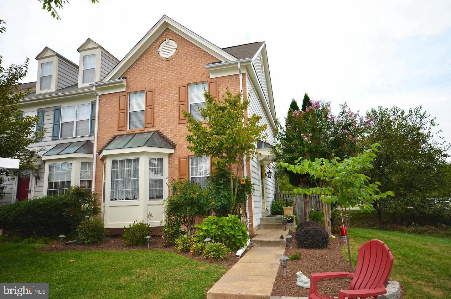 136 Connery Ter Sw Property Photo