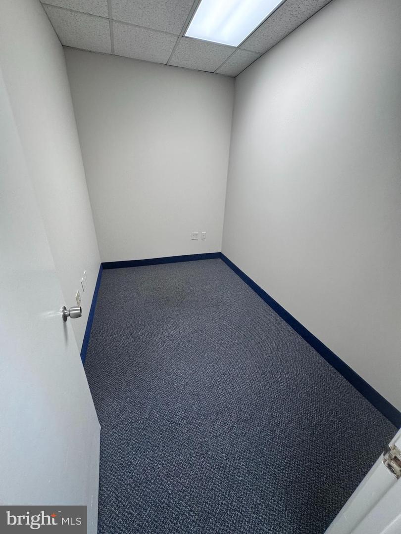 20 Pidgeon Hill Dr #208 Property Photo 18