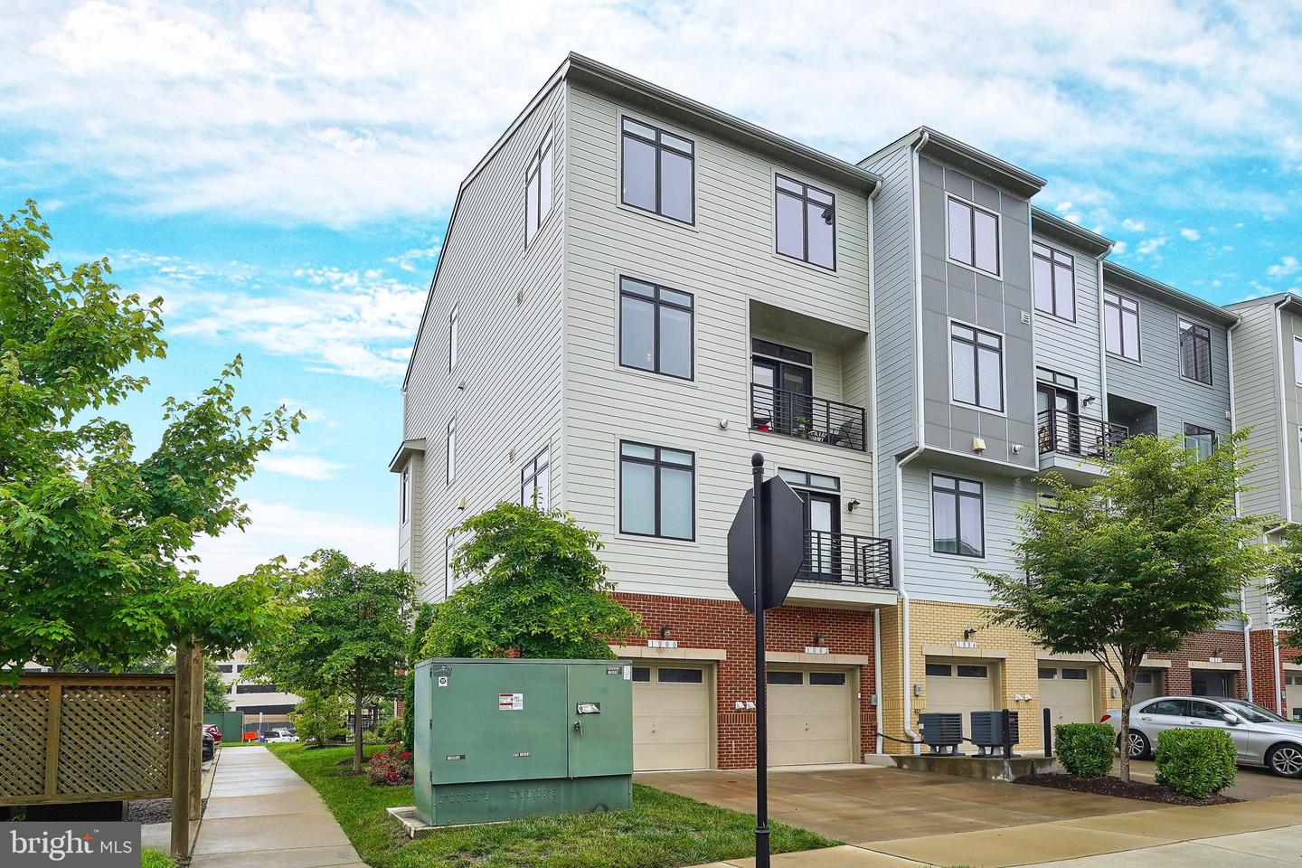 1000 Ribbon Limestone Ter Se Property Photo 1