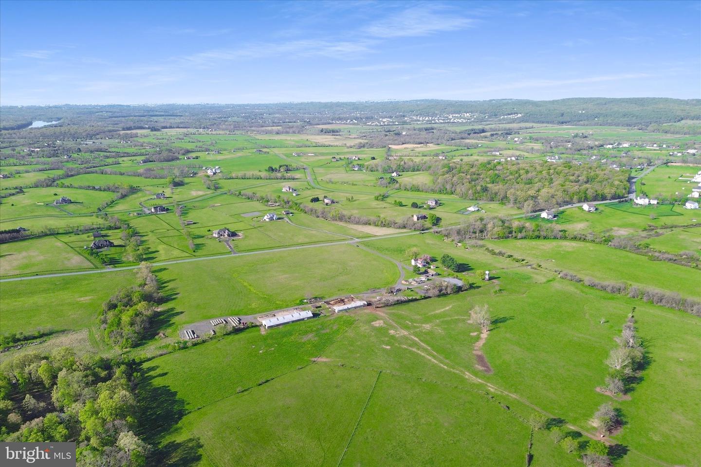 42880 Spinks Ferry Rd Property Photo 6