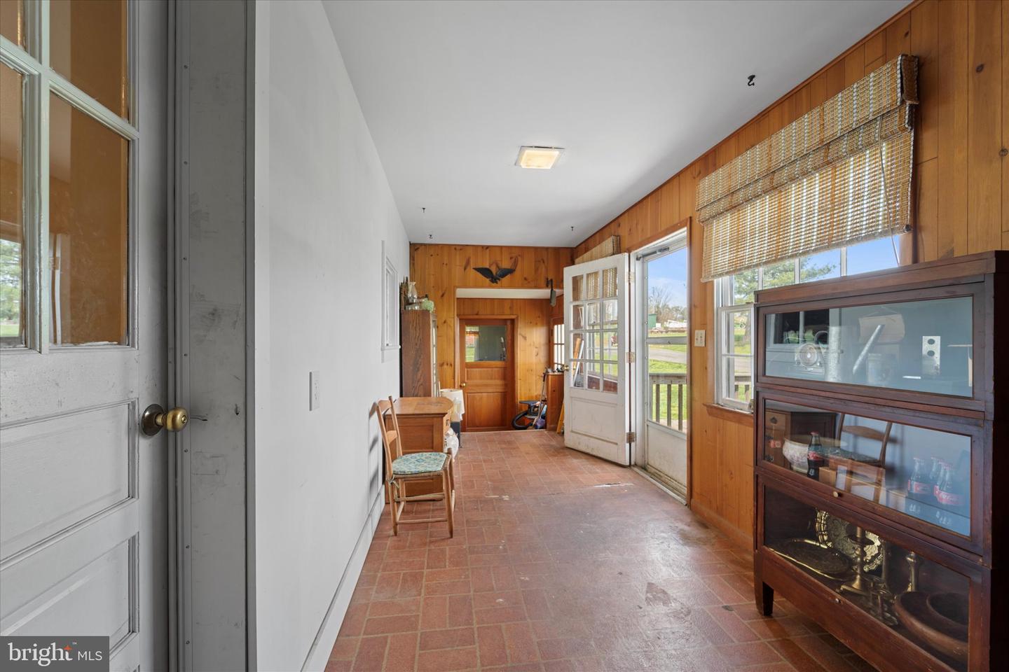 42880 Spinks Ferry Rd Property Photo 11