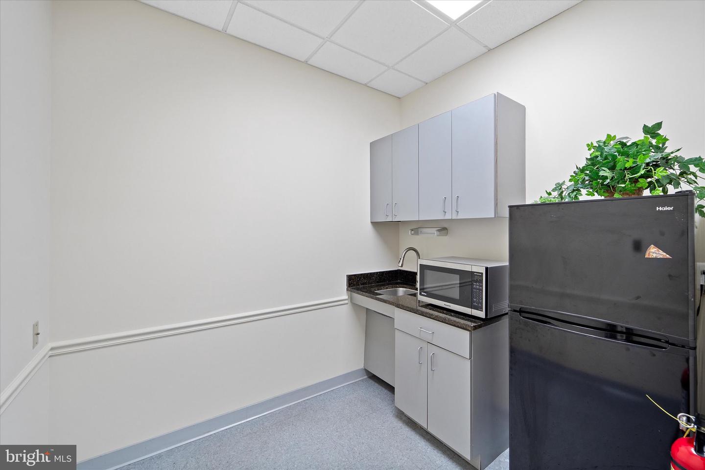 21155 Whitfield Pl #103 Property Photo 11