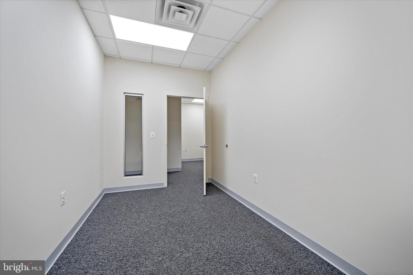 21155 Whitfield Pl #103 Property Photo 16