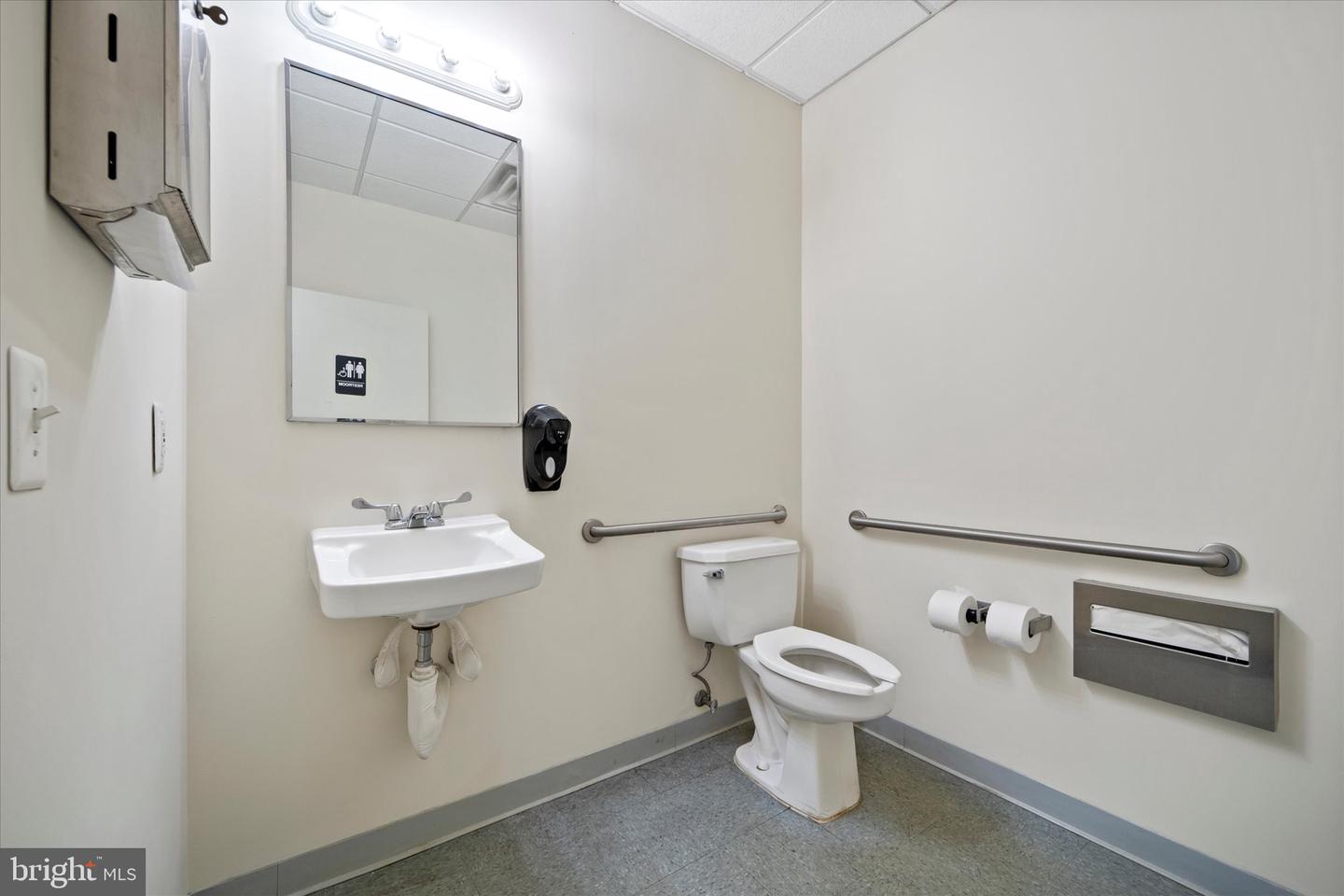 21155 Whitfield Pl #103 Property Photo 19