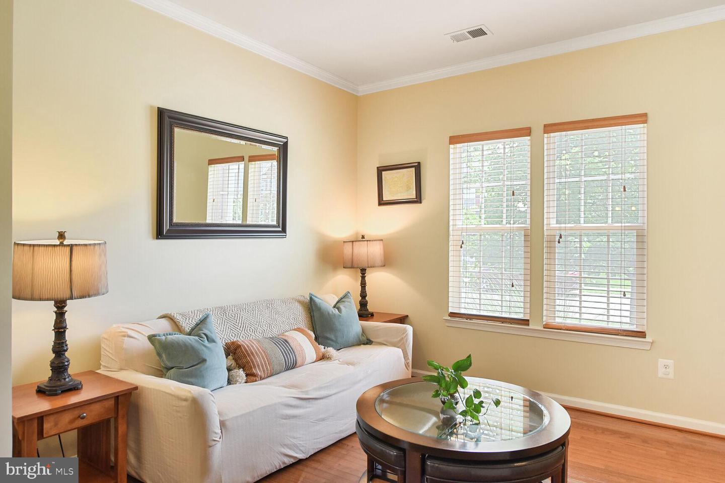 42240 Palm Cove Ct Property Photo 4