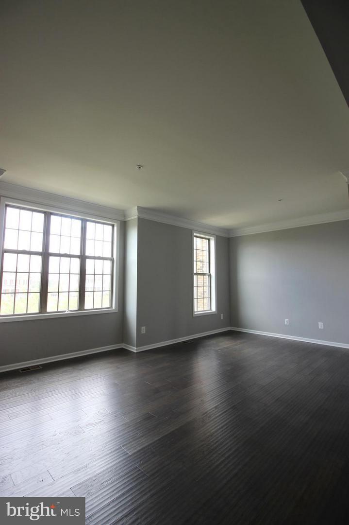 43127 Kendrick Sq Property Photo 6