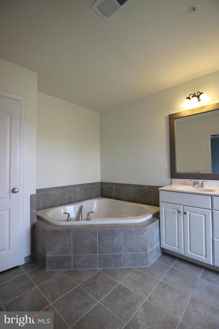 43127 Kendrick Sq Property Photo 14