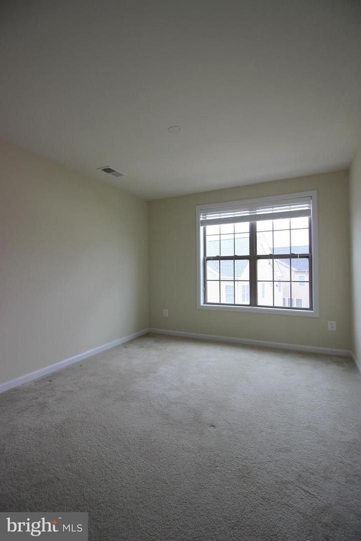 43127 Kendrick Sq Property Photo 19