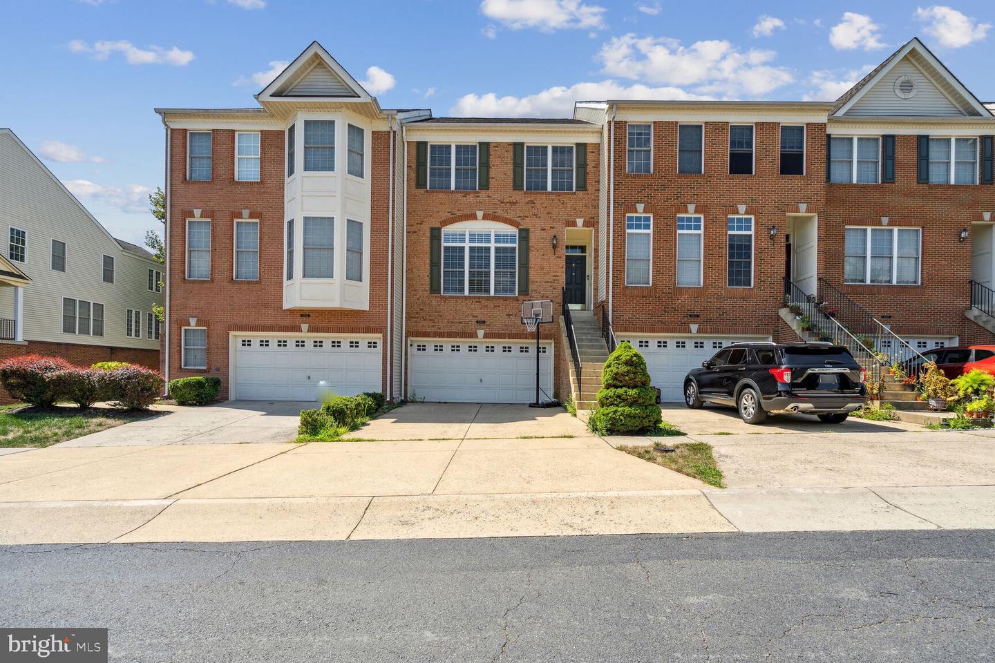 42929 Shelbourne Sq Property Photo 1
