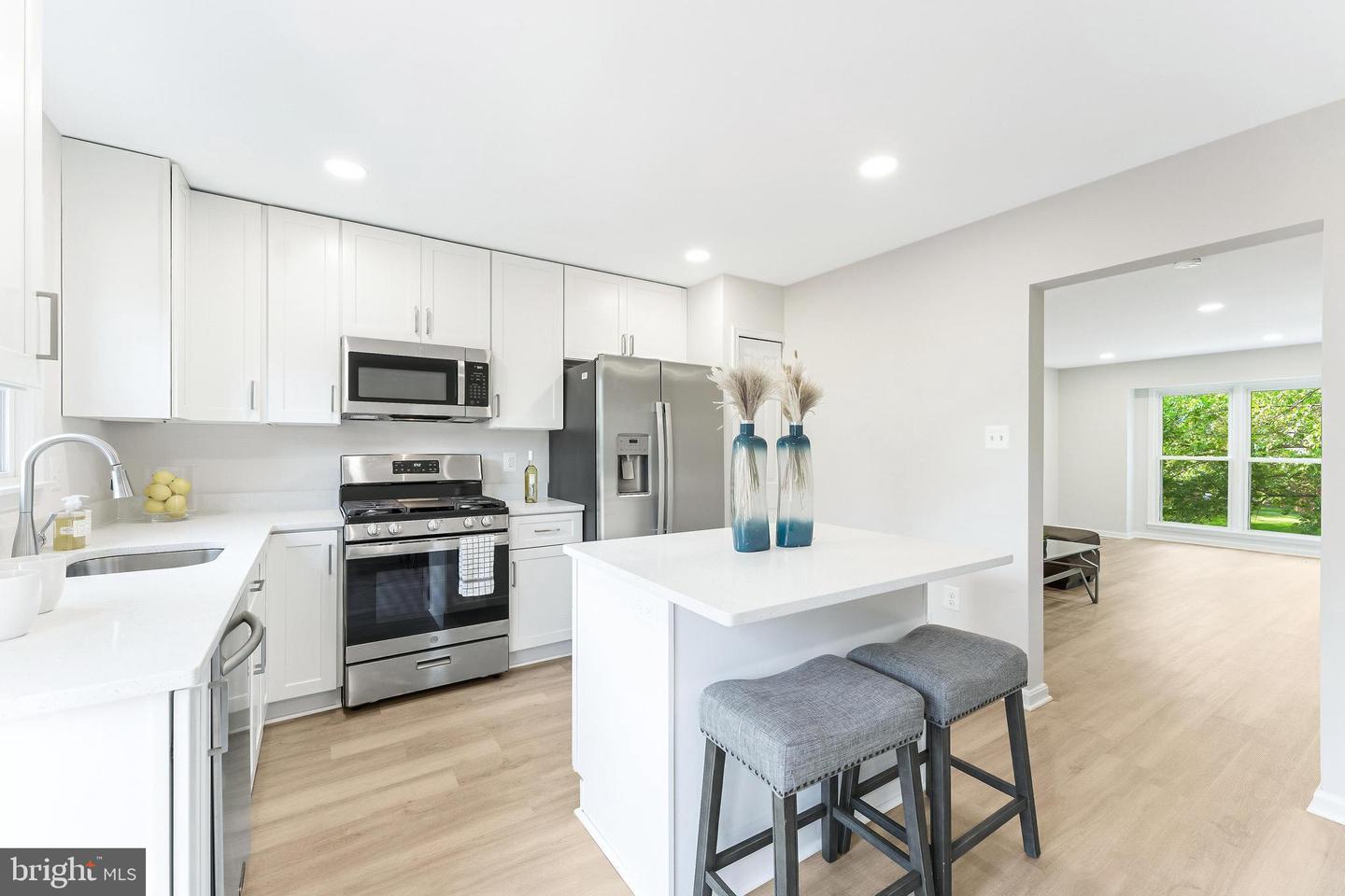 46930 TRUMPET CIR Property Photo 1