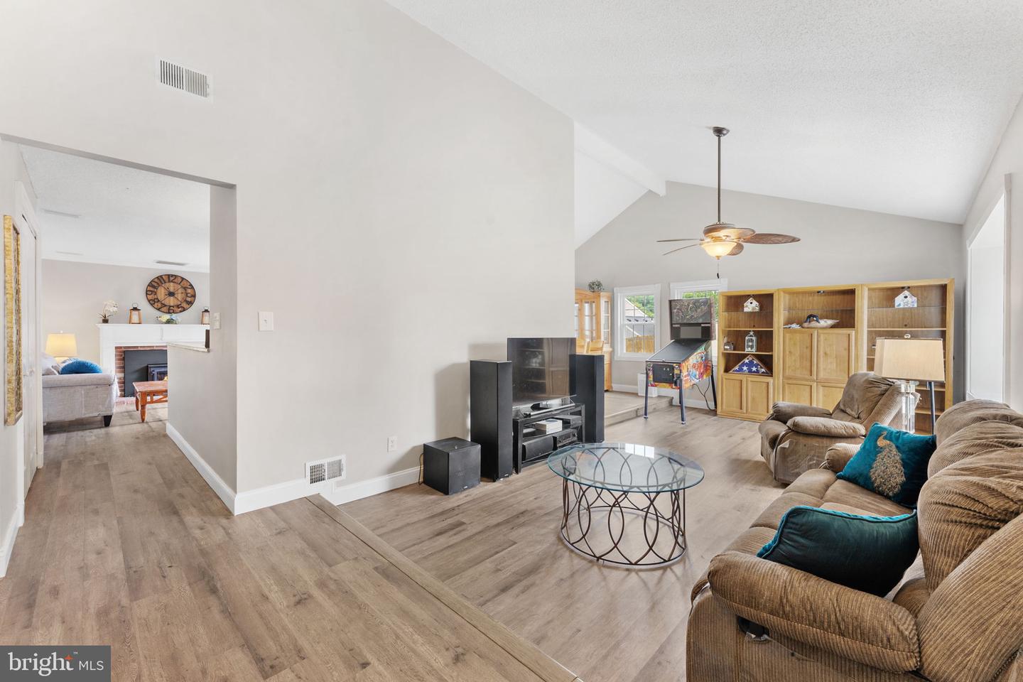 108 Cherry Tree Ct Property Photo 5