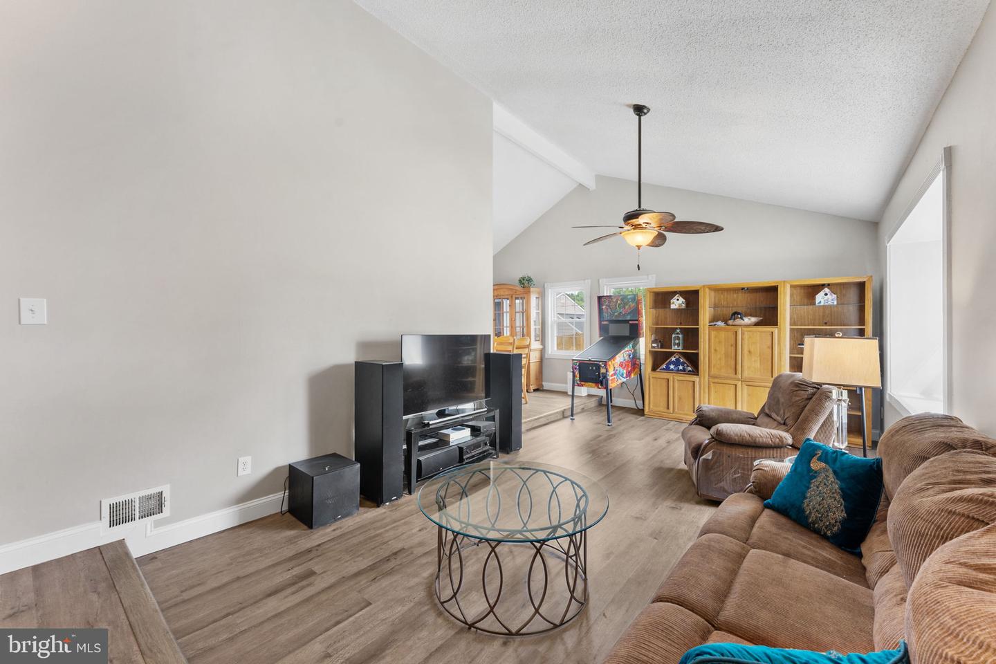 108 Cherry Tree Ct Property Photo 6