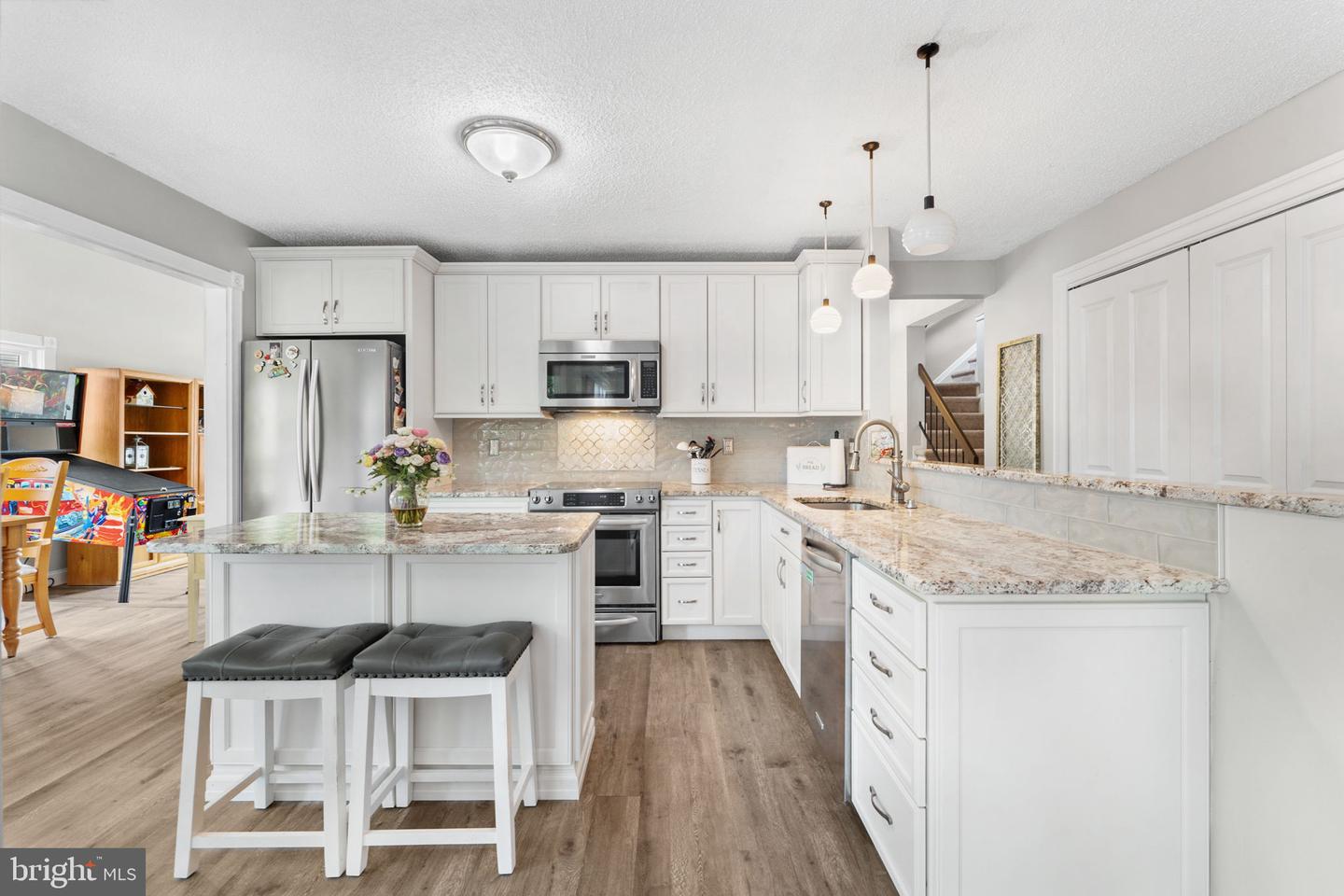 108 Cherry Tree Ct Property Photo 9