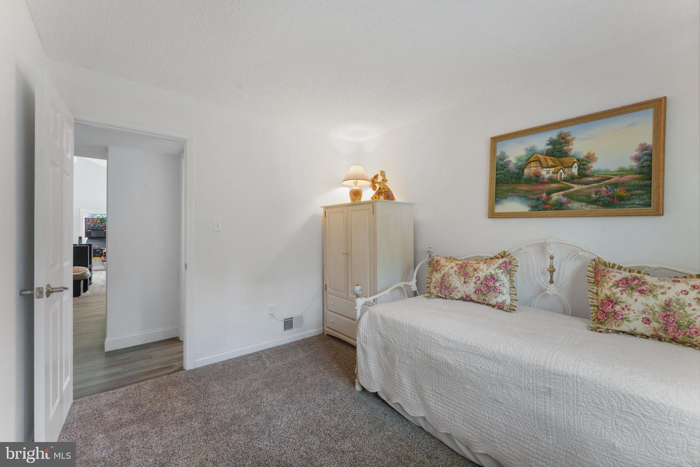 108 Cherry Tree Ct Property Photo 25