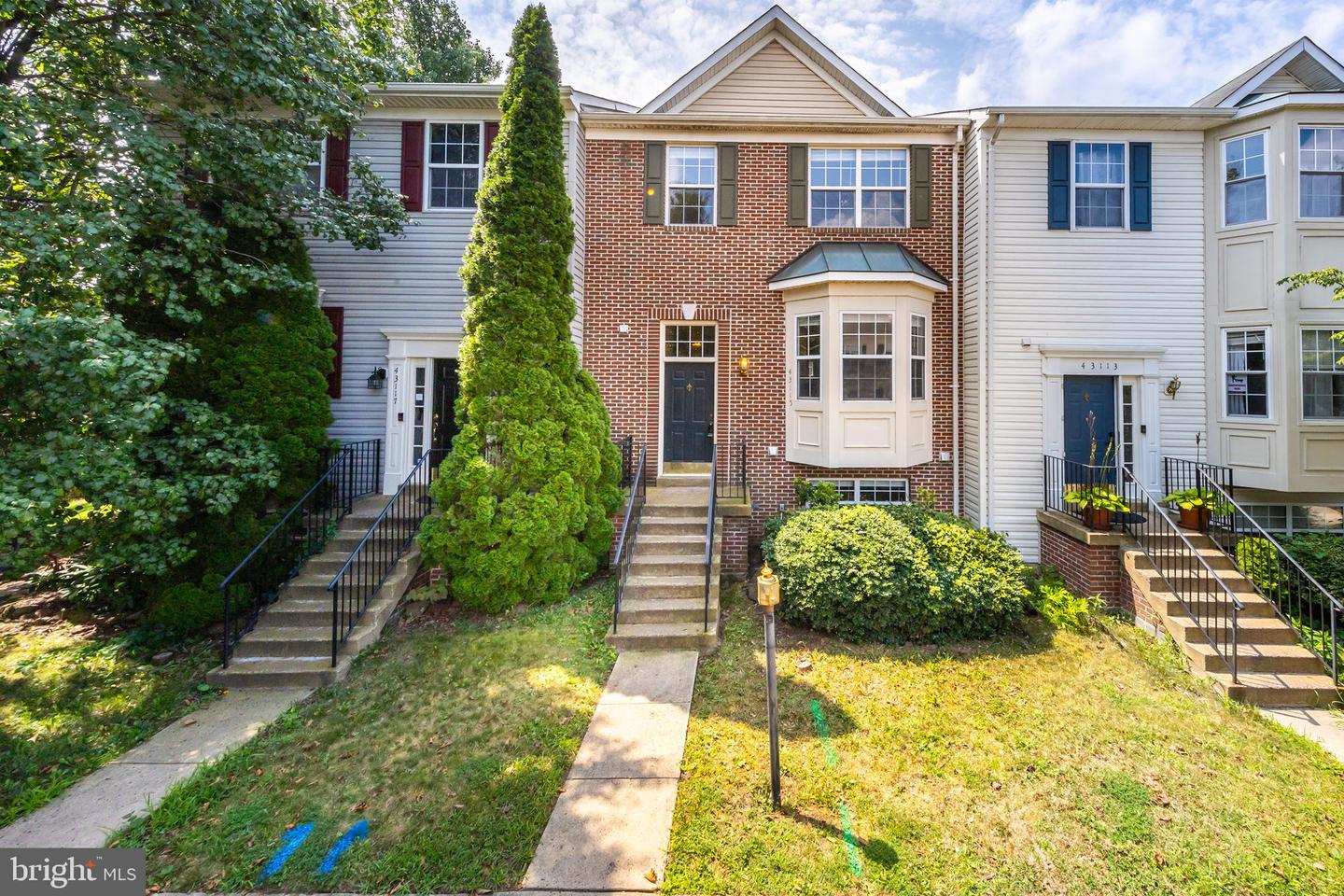 43115 Candlewick Sq Property Photo 2