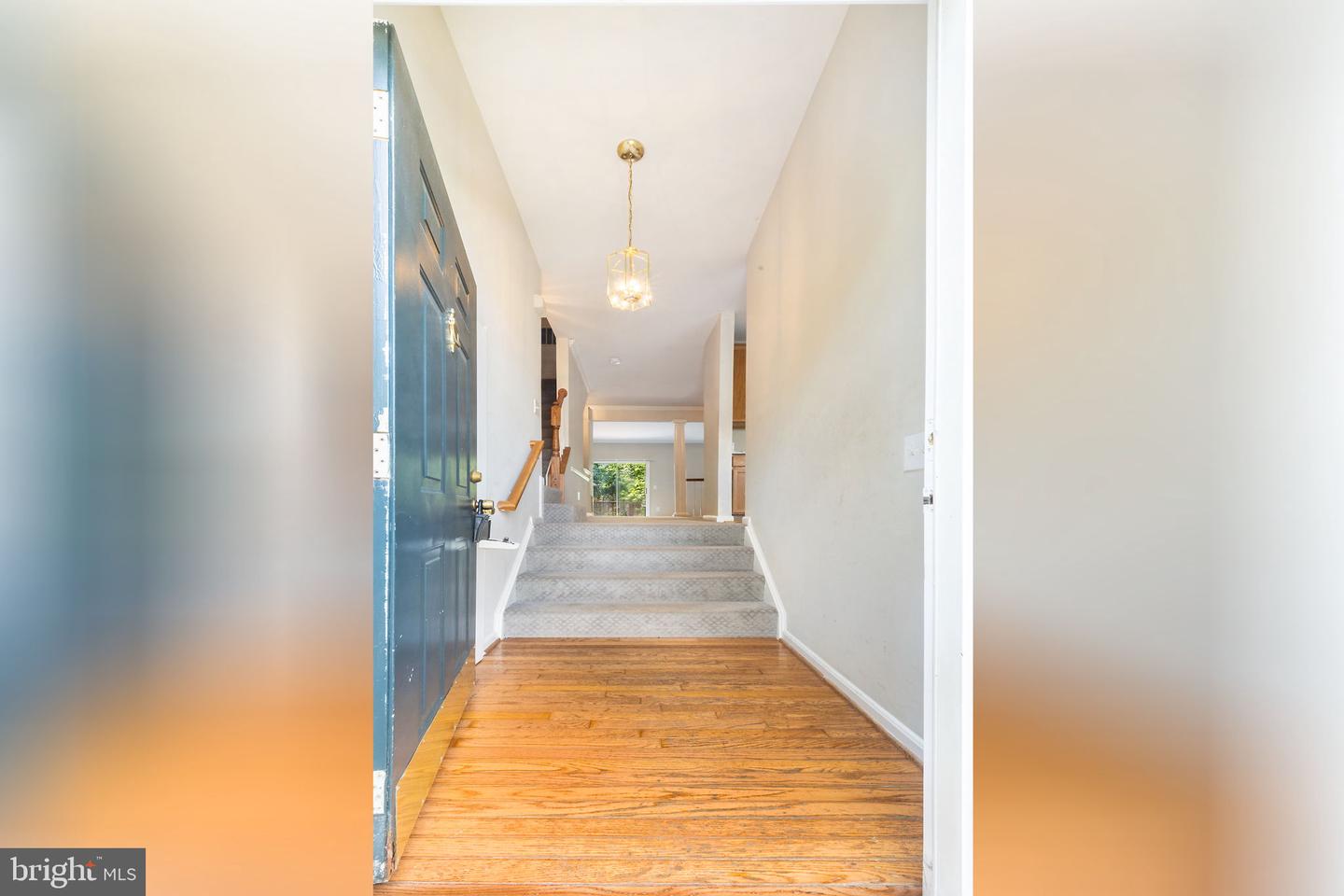 43115 Candlewick Sq Property Photo 6