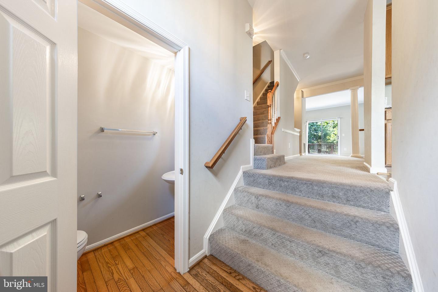 43115 Candlewick Sq Property Photo 7