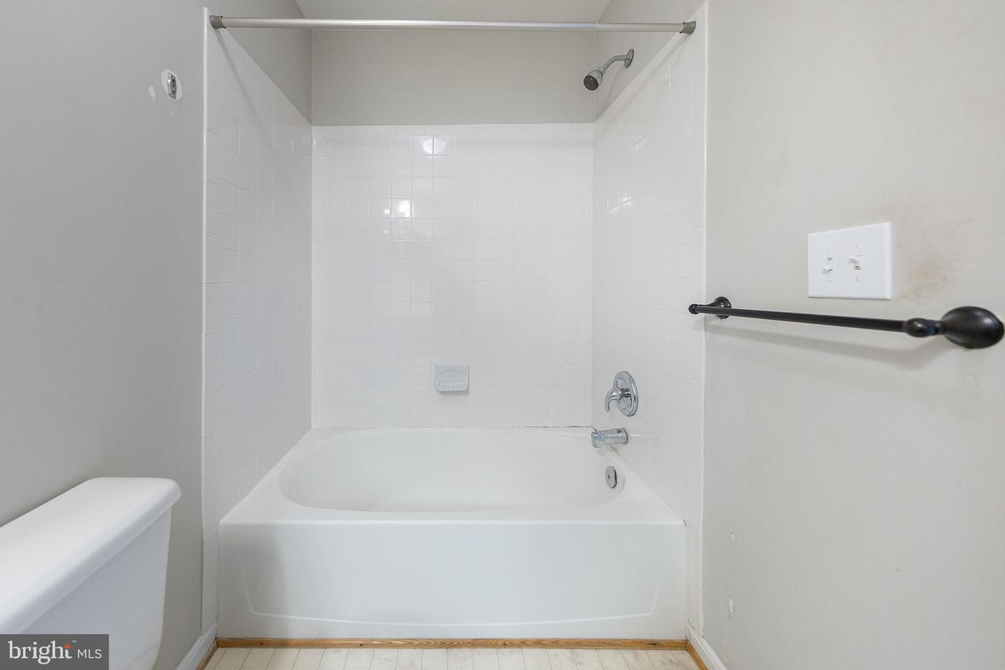 43115 Candlewick Sq Property Photo 18