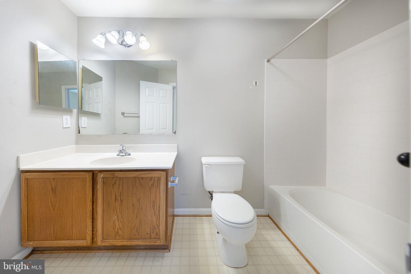 43115 Candlewick Sq Property Photo 19