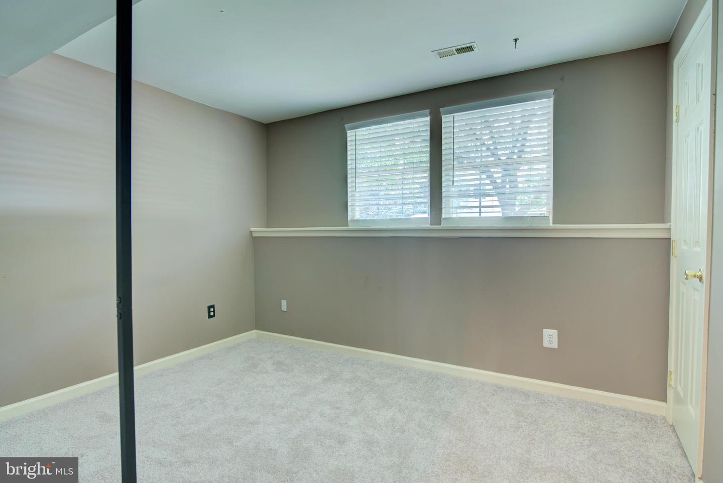 43217 Gatwick Sq Property Photo 32