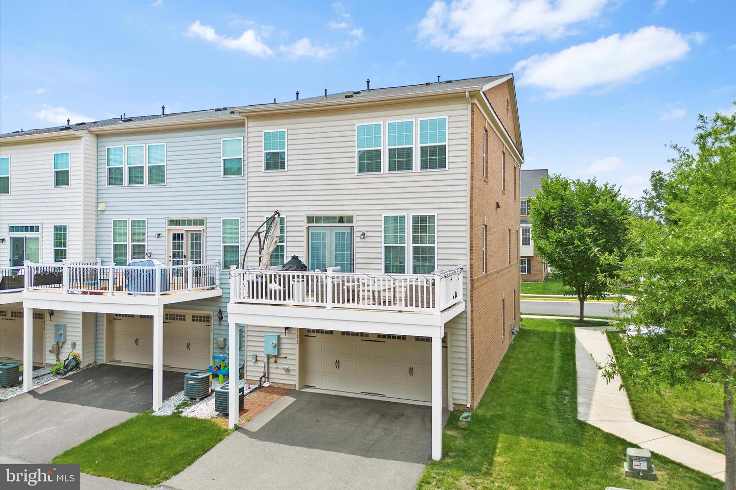 25672 Azalea Garden Ter Property Photo 2