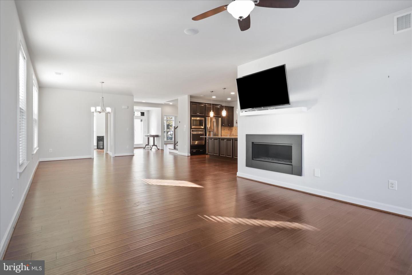 43360 Southland St Property Photo 9