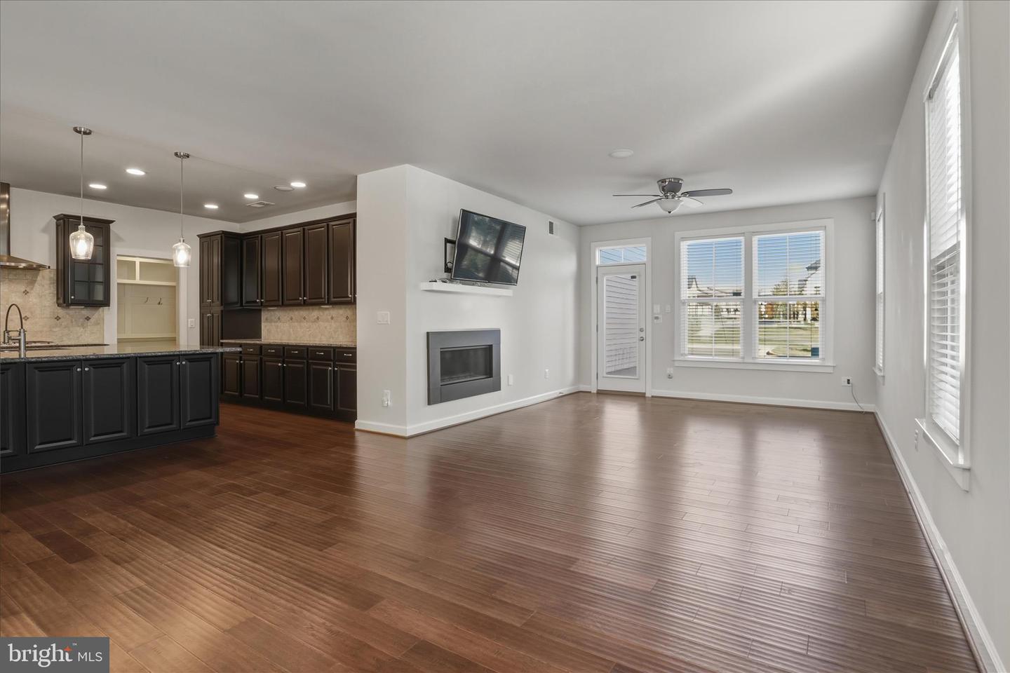 43360 Southland St Property Photo 11