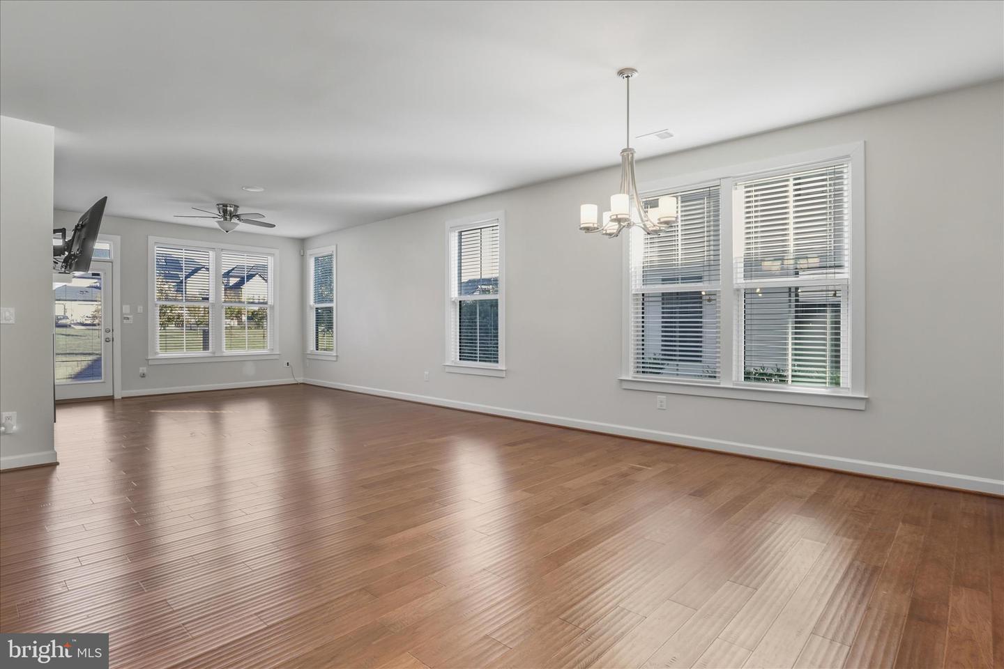 43360 Southland St Property Photo 16