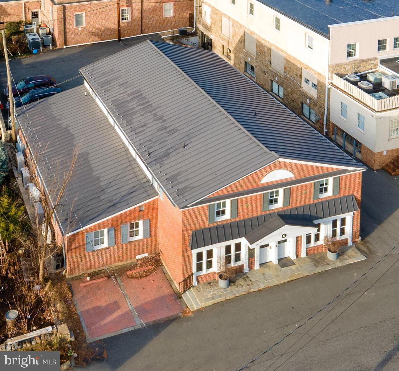 6 Pendleton St Property Photo 8
